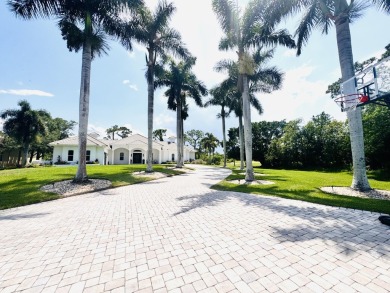 Beautiful 4-Bedroom 3.5 bath, plus optional 5th bedroom/gameroom on The Cape Club of Palm City in Florida - for sale on GolfHomes.com, golf home, golf lot