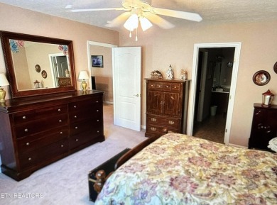 2BR/2BA ONE LEVEL (No Stairs)  Brick Ranch Condo by Whittle on Whittle Springs Golf Course in Tennessee - for sale on GolfHomes.com, golf home, golf lot