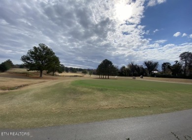 2BR/2BA ONE LEVEL (No Stairs)  Brick Ranch Condo by Whittle on Whittle Springs Golf Course in Tennessee - for sale on GolfHomes.com, golf home, golf lot