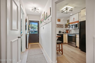 Nicely updated 2 bed 2 bath Villa 600 model w/bonus garage in on Shadow Lake Village in New Jersey - for sale on GolfHomes.com, golf home, golf lot