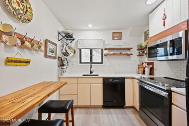 Nicely updated 2 bed 2 bath Villa 600 model w/bonus garage in on Shadow Lake Village in New Jersey - for sale on GolfHomes.com, golf home, golf lot