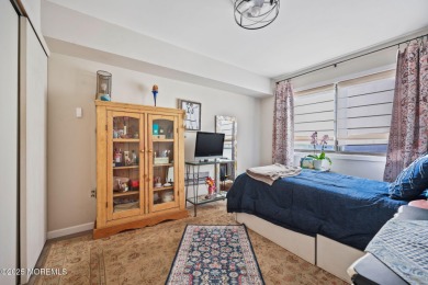 Nicely updated 2 bed 2 bath Villa 600 model w/bonus garage in on Shadow Lake Village in New Jersey - for sale on GolfHomes.com, golf home, golf lot