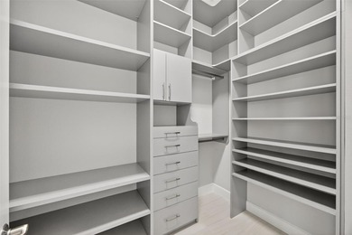 Under contract-accepting backup offers. Discover unparalleled on Esplanade Golf and Country at Lakewood Ranch in Florida - for sale on GolfHomes.com, golf home, golf lot