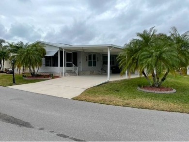 Charming Gem,Perfectly Priced in Winter Haven    Homes in on Four Lakes Golf Club in Florida - for sale on GolfHomes.com, golf home, golf lot