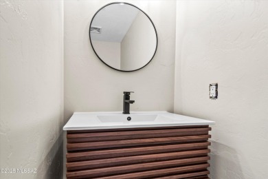 Beautifully renovated 2br/3ba TH in the heart of Oro Valley just on El Conquistador Country Club - Canada in Arizona - for sale on GolfHomes.com, golf home, golf lot