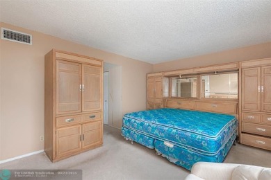 HANDYMAN SPECIAL!!! Don't Miss Out On The Opportunity To Own on Oriole Golf and Tennis Club in Florida - for sale on GolfHomes.com, golf home, golf lot
