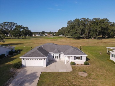 This beautifully updated and expanded Holly model offers 3 on The Links of Spruce Creek in Florida - for sale on GolfHomes.com, golf home, golf lot