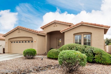COMES FULLY FURNISHED! Rare turnkey Home in Sun Lakes! Tucked on Oakwood Golf Club  in Arizona - for sale on GolfHomes.com, golf home, golf lot