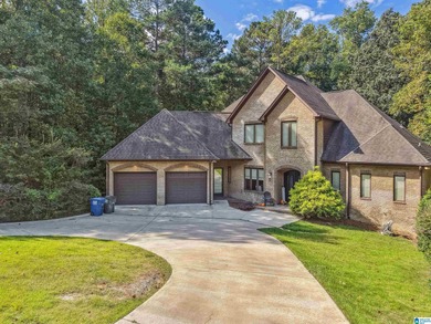Stunning 5BR/4.5BA home in Heatherwood offering nearly 6,000 sq on Heatherwood Golf and Country Club  in Alabama - for sale on GolfHomes.com, golf home, golf lot