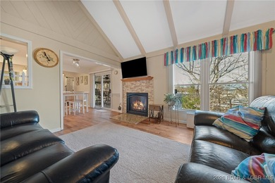 Charming home in well-kept Neighborhood with a Community Dock on Sycamore Creek Golf Club in Missouri - for sale on GolfHomes.com, golf home, golf lot