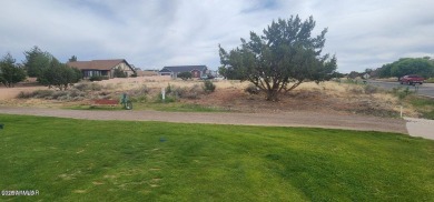 Live where you play - or simply live in a sweet community of on Snowflake Municipal Golf Course in Arizona - for sale on GolfHomes.com, golf home, golf lot