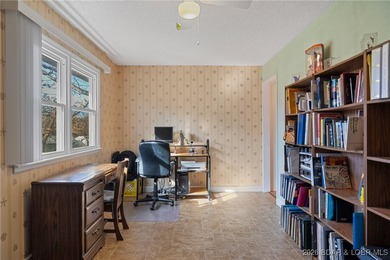 Charming home in well-kept Neighborhood with a Community Dock on Sycamore Creek Golf Club in Missouri - for sale on GolfHomes.com, golf home, golf lot