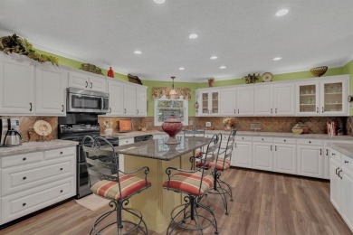 Immaculate and ready for immediate move in! This 3 BR, 2 BA, 2 on Lake Kiowa Golf Course in Texas - for sale on GolfHomes.com, golf home, golf lot