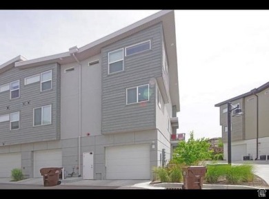 The Rooftops at 78 Hundred is a refreshingly modern take on the on Murray Parkway Golf Course in Utah - for sale on GolfHomes.com, golf home, golf lot