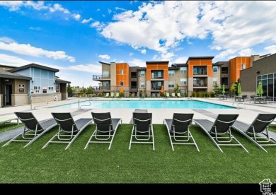 The Rooftops at 78 Hundred is a refreshingly modern take on the on Murray Parkway Golf Course in Utah - for sale on GolfHomes.com, golf home, golf lot
