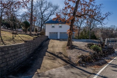 Charming home in well-kept Neighborhood with a Community Dock on Sycamore Creek Golf Club in Missouri - for sale on GolfHomes.com, golf home, golf lot