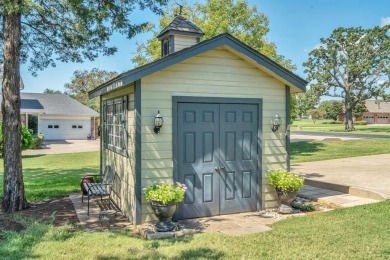 Immaculate and ready for immediate move in! This 3 BR, 2 BA, 2 on Lake Kiowa Golf Course in Texas - for sale on GolfHomes.com, golf home, golf lot