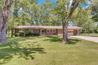 This well-maintained, all-brick ranch-style home boasts 2902sf on Hidden Valley Golf and Country Club in Tennessee - for sale on GolfHomes.com, golf home, golf lot