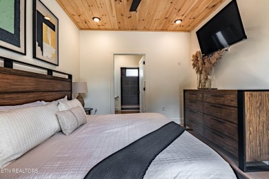 When you think short-term rental, you should think fun on Sevierville Golf Club in Tennessee - for sale on GolfHomes.com, golf home, golf lot