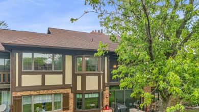 Welcome to this spacious and inviting 3-bedroom, 2-bath on Oak Hills Country Club in Illinois - for sale on GolfHomes.com, golf home, golf lot