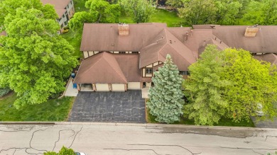 Welcome to this spacious and inviting 3-bedroom, 2-bath on Oak Hills Country Club in Illinois - for sale on GolfHomes.com, golf home, golf lot