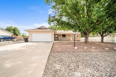 Spacious 5-Bedroom Home in Pueblo West Golf Course Area - on Desert Hawk At Pueblo West in Colorado - for sale on GolfHomes.com, golf home, golf lot