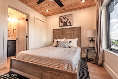 When you think short-term rental, you should think fun on Sevierville Golf Club in Tennessee - for sale on GolfHomes.com, golf home, golf lot