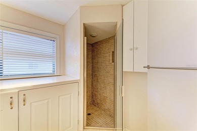 Under contract-accepting backup offers. If outdoor living tops on University Park Country Club in Florida - for sale on GolfHomes.com, golf home, golf lot