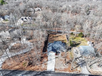 Cute & cozy 3 Bed 2 Bath all electric home, built in 2020 and on Bella Vista Country Club - Scottsdale in Arkansas - for sale on GolfHomes.com, golf home, golf lot