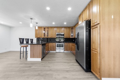 **SELLER FINANCING AVAILABLE**Gorgeous 1BR/1BA Accessible Villa on Kings Point Golf - Executive in Florida - for sale on GolfHomes.com, golf home, golf lot