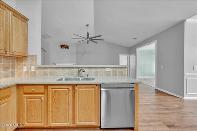 Beautifully maintained 3 Bedroom, 2 Bath home located in the on Barrington Hall Golf Course in Georgia - for sale on GolfHomes.com, golf home, golf lot