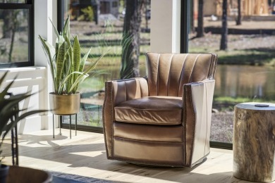 Discover this fully-furnished 4-bedroom mountain retreat in on Sunriver Caldera Springs Golf Course in Oregon - for sale on GolfHomes.com, golf home, golf lot