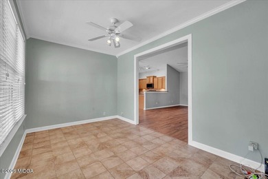 Beautifully maintained 3 Bedroom, 2 Bath home located in the on Barrington Hall Golf Course in Georgia - for sale on GolfHomes.com, golf home, golf lot