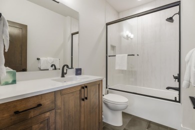 Discover this fully-furnished 4-bedroom mountain retreat in on Sunriver Caldera Springs Golf Course in Oregon - for sale on GolfHomes.com, golf home, golf lot