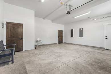 Discover this fully-furnished 4-bedroom mountain retreat in on Sunriver Caldera Springs Golf Course in Oregon - for sale on GolfHomes.com, golf home, golf lot