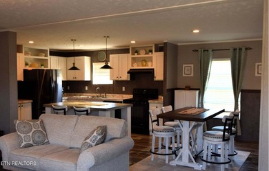 Welcome to this beautifully maintained 3-bedroom, 2-bath home on Woodlake Golf Club in Tennessee - for sale on GolfHomes.com, golf home, golf lot