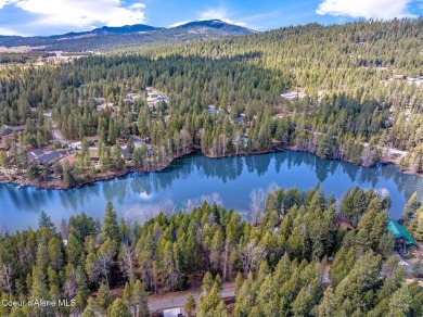 Welcome to StoneRidge Golf Course and this tranquil WATERFRONT on Stoneridge Golf Club in Idaho - for sale on GolfHomes.com, golf home, golf lot