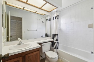 Welcome home! This 2-bedroom, 2.5-bath townhome is nestled in on East Lake Woodlands Country Club in Florida - for sale on GolfHomes.com, golf home, golf lot