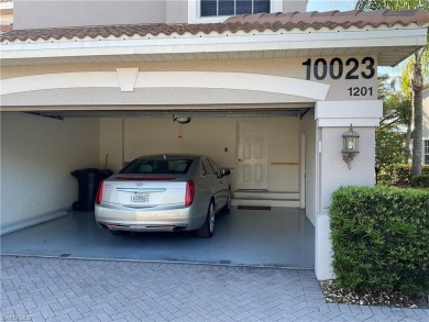 GOLF INCLUDED, second floor end unit Carriage Home with 2,045 on Colonial Country Club in Florida - for sale on GolfHomes.com, golf home, golf lot