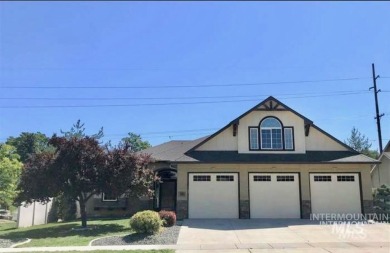 This is an AMAZING opportunity for instant equity!  3+ bedrooms on Hunters Point Golf Club in Idaho - for sale on GolfHomes.com, golf home, golf lot