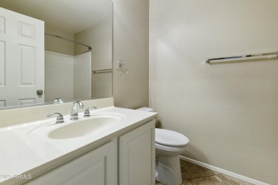 Welcome to this well-maintained 2 bedroom, 2 bath PLUS den 2,022 on Oakwood Golf Club  in Arizona - for sale on GolfHomes.com, golf home, golf lot