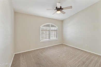 Welcome to this well-maintained 2 bedroom, 2 bath PLUS den 2,022 on Oakwood Golf Club  in Arizona - for sale on GolfHomes.com, golf home, golf lot