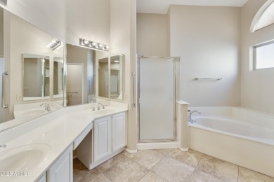 Welcome to this well-maintained 2 bedroom, 2 bath PLUS den 2,022 on Oakwood Golf Club  in Arizona - for sale on GolfHomes.com, golf home, golf lot