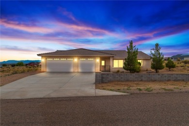 This Valle Vista home sits on nearly one-third of an acre along on Valle Vista Golf Course in Arizona - for sale on GolfHomes.com, golf home, golf lot