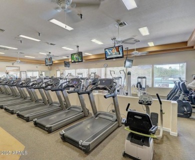 Welcome to this well-maintained 2 bedroom, 2 bath PLUS den 2,022 on Oakwood Golf Club  in Arizona - for sale on GolfHomes.com, golf home, golf lot