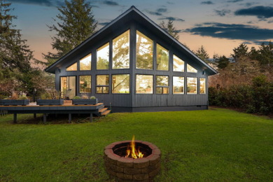 Lindal Cedar Home on the Ocean Shores Golf Course on Ocean Shores Golf Club in Washington - for sale on GolfHomes.com, golf home, golf lot