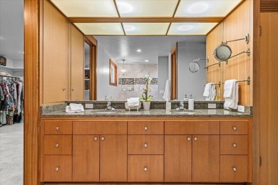 Welcome to this exceptional custom-built contemporary home on Rogue Valley Country Club in Oregon - for sale on GolfHomes.com, golf home, golf lot