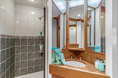 Welcome to this exceptional custom-built contemporary home on Rogue Valley Country Club in Oregon - for sale on GolfHomes.com, golf home, golf lot