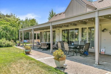 Welcome to this exceptional custom-built contemporary home on Rogue Valley Country Club in Oregon - for sale on GolfHomes.com, golf home, golf lot