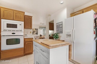 Discover the perfect blend of comfort and elegance in this on Cottonwood Country Club in Arizona - for sale on GolfHomes.com, golf home, golf lot